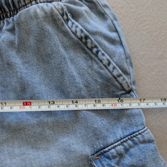 Zara Loose Fit Denim Cargo Midi Shorts Casual Utility Light Wash Youth 11/12 - Picture 8 of 8